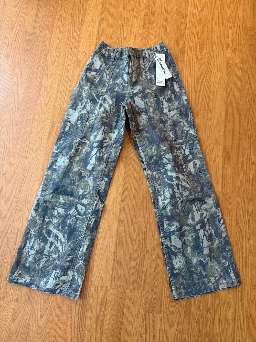No Boundaries Camo Wide Leg Cargo Pants XS 0-2 NWT